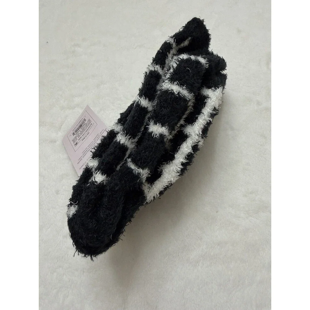 Auden Women's Cozy Crew Socks Check Pattern Black/White Size 4-10 2 Pairs